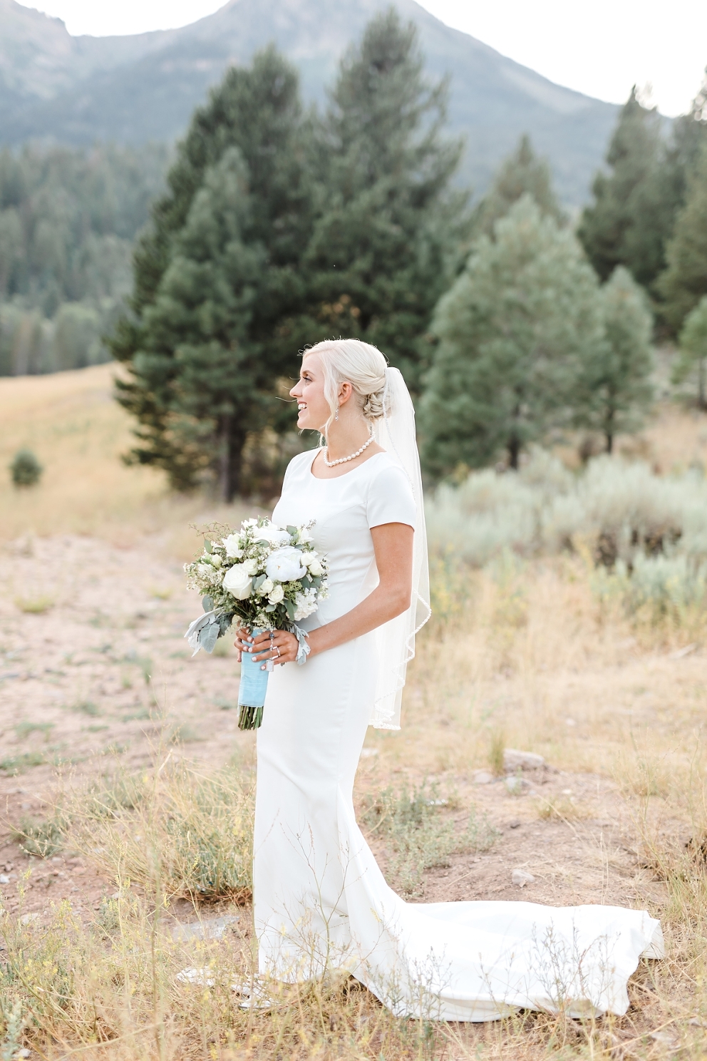 Summer Greenhouse Wedding at Shade Home & Garden || Orem, Utah - Tasha Rose