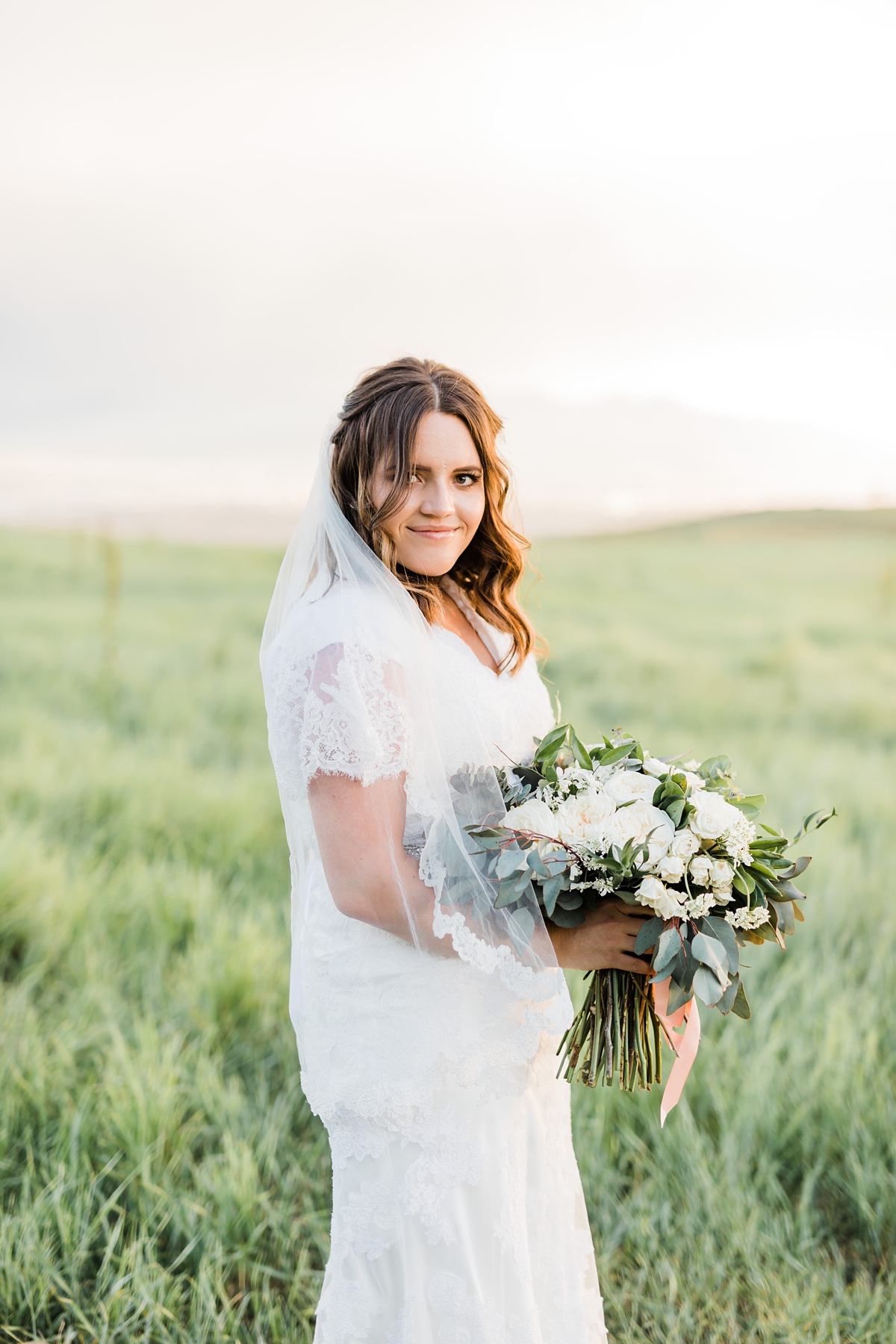 Sunlit Summer Wedding at Union Station in Ogden || Ogden, Utah - Tasha Rose