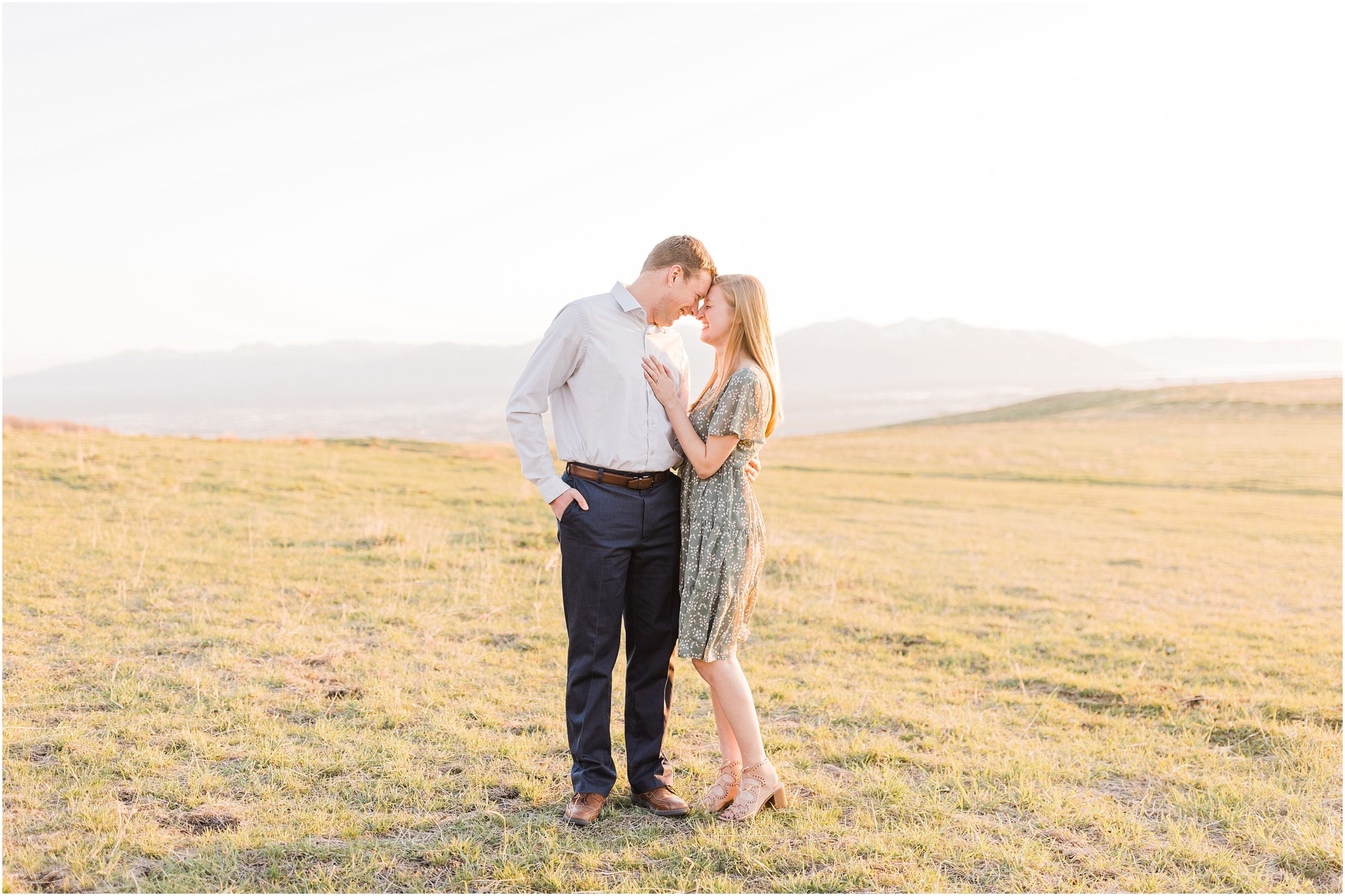 Prettiest Anniversary Photoshoot At Tunnel Springs Park